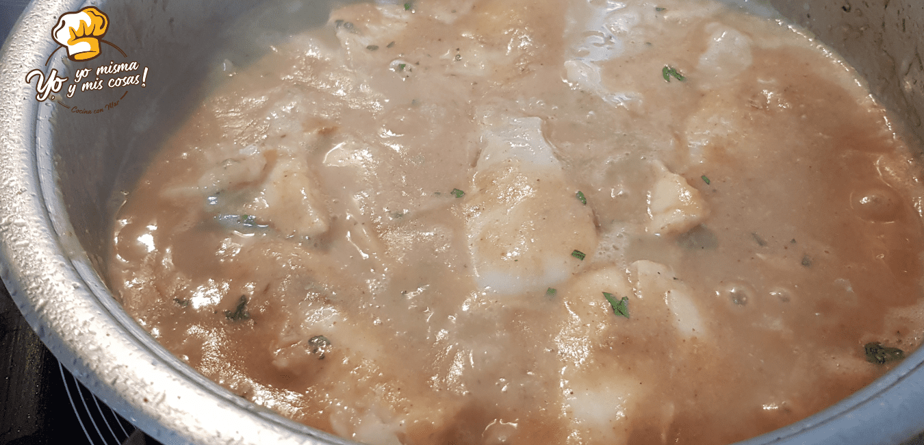 Merluza en salsa de almendras