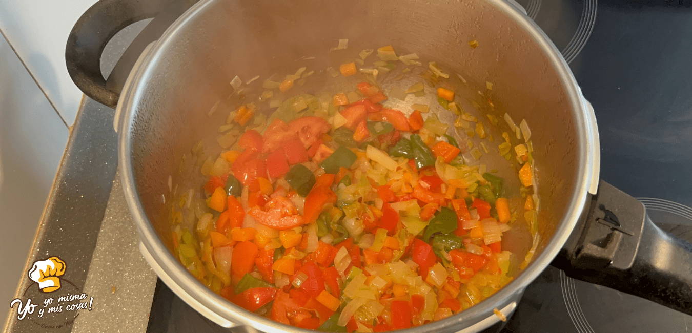 Pollo en Salsa "Uno"