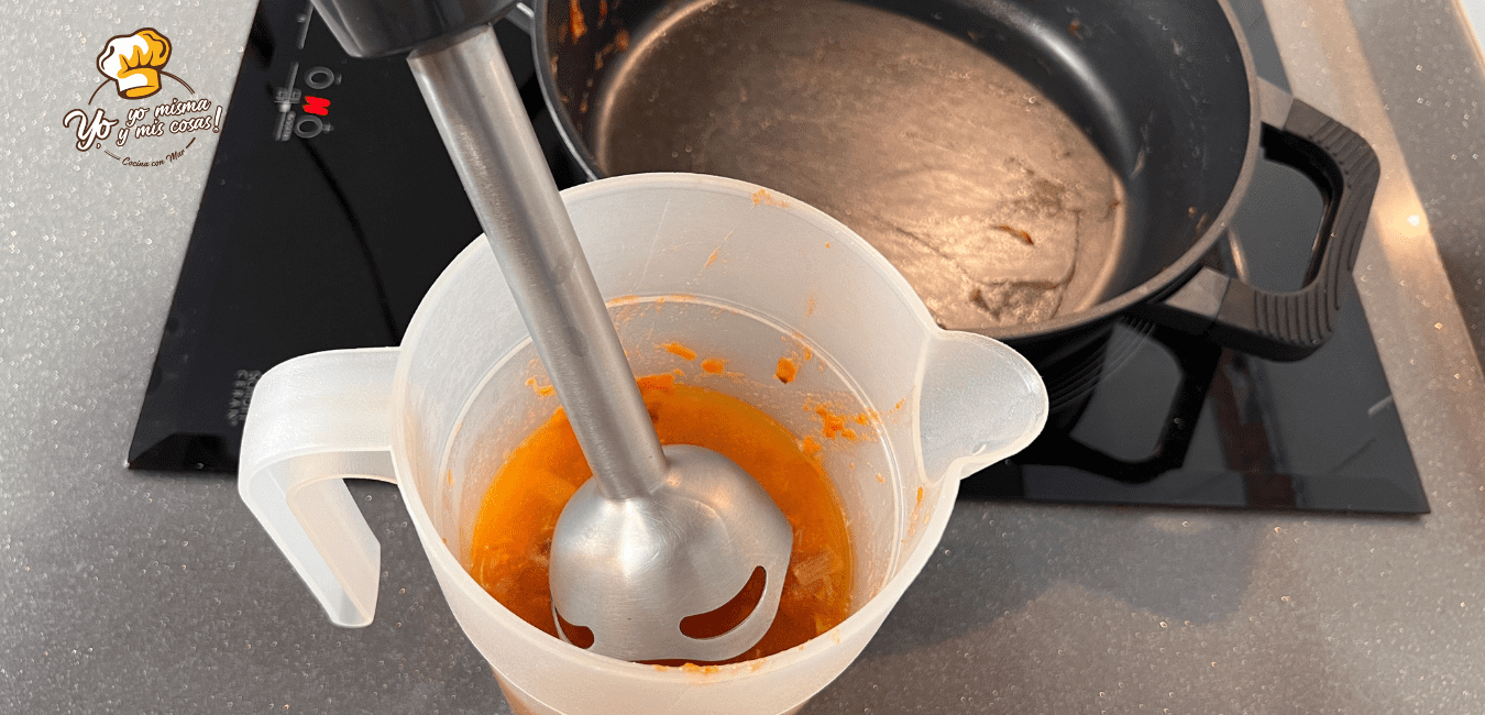 Sopa Casera con arroz y calamares