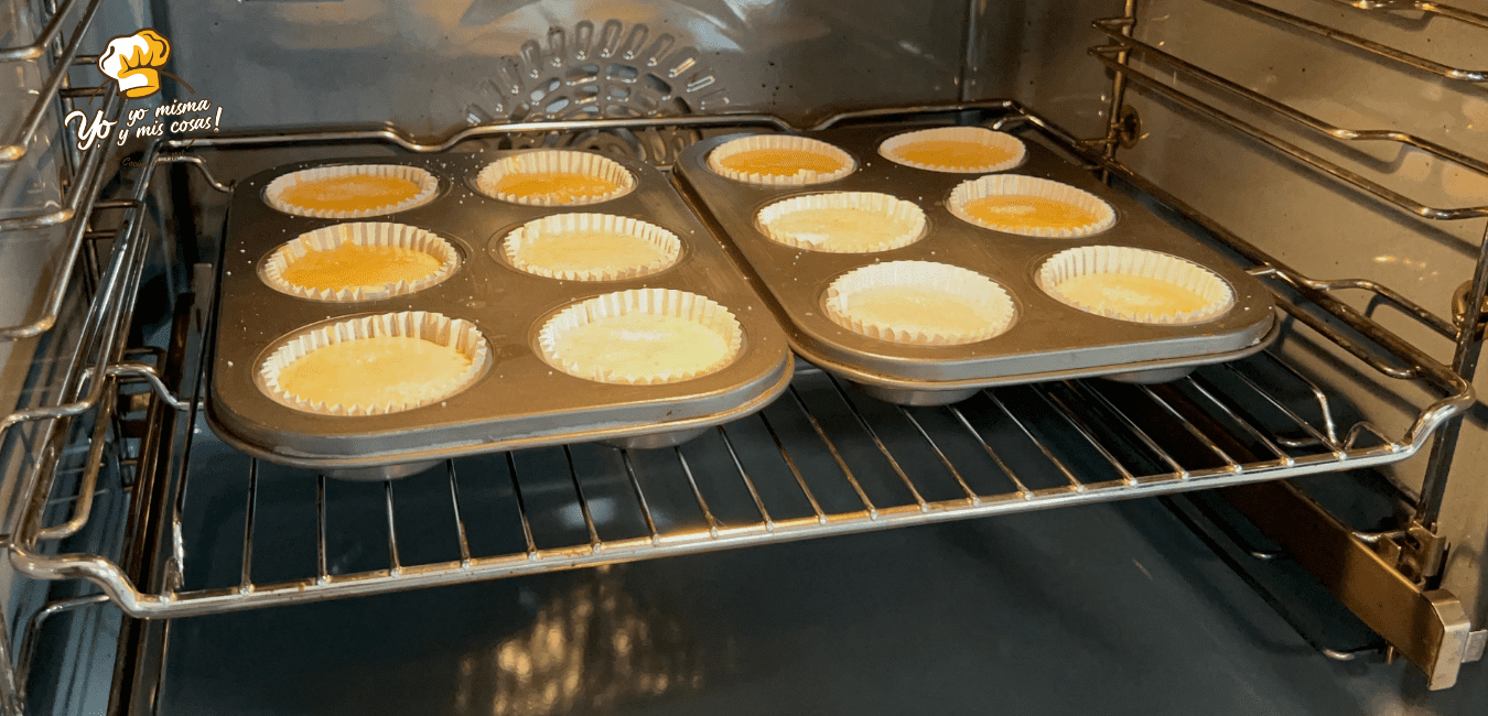magdalenas caseras con jugo de naranjas