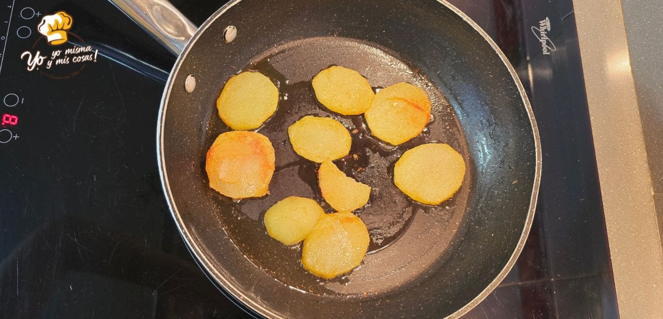 patatas con pulpo y huevos 