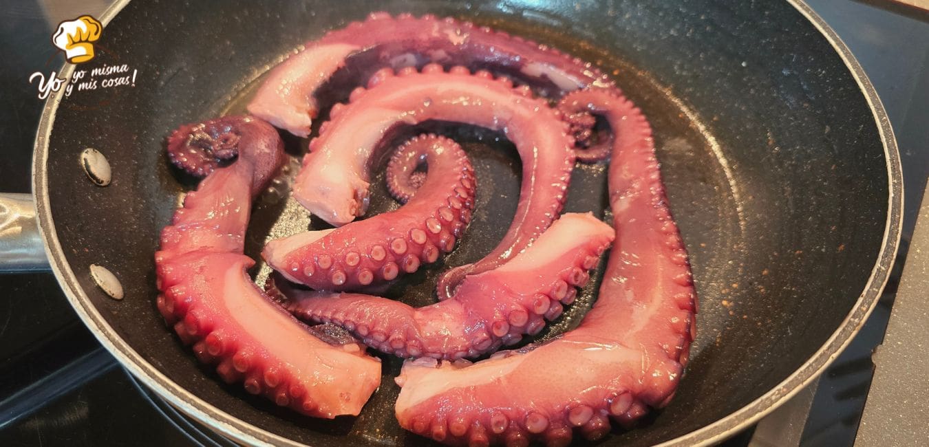 patatas con pulpo y huevos 