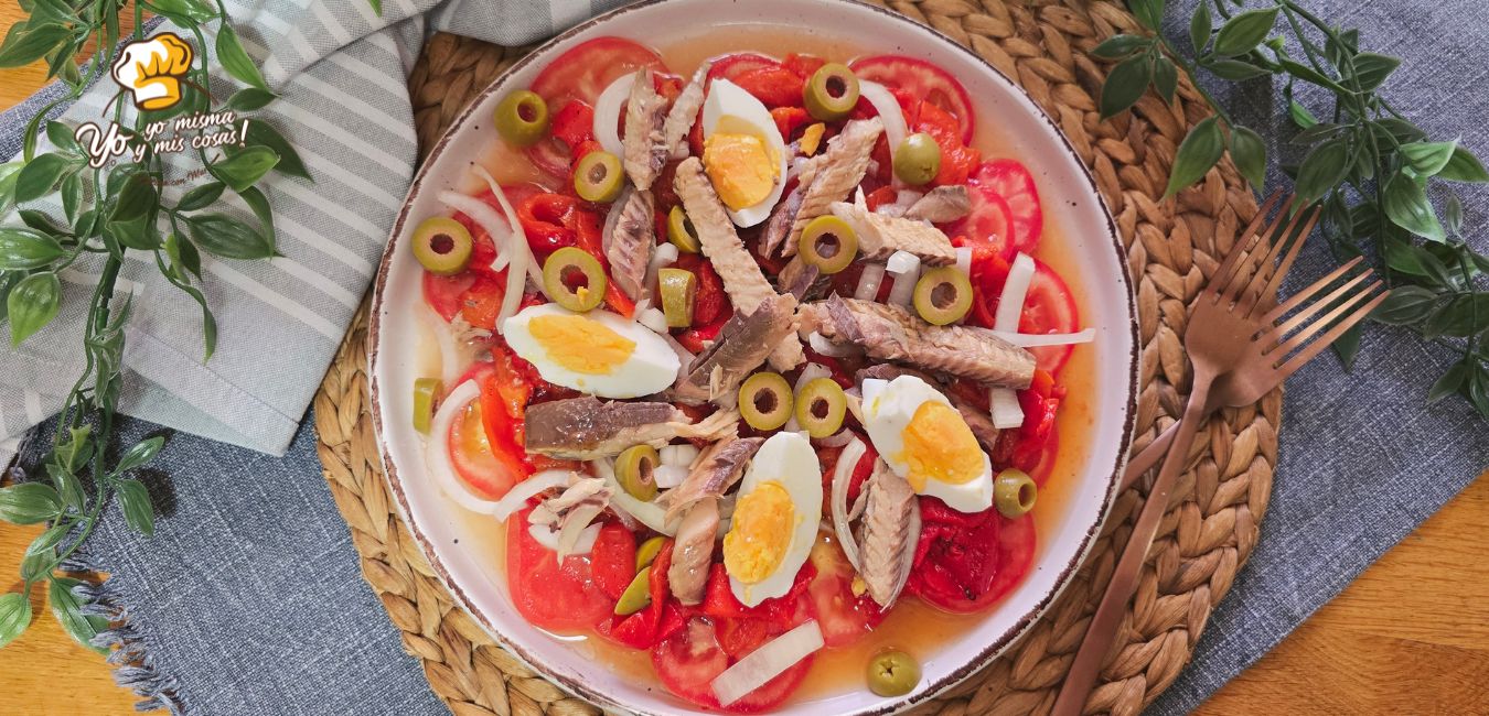 Ensalada de pimientos asados y melva Ensalada de pimientos asados y melva