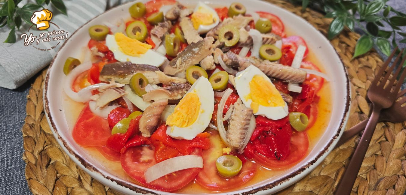 Ensalada de pimientos asados y melva Ensalada de pimientos asados y melva