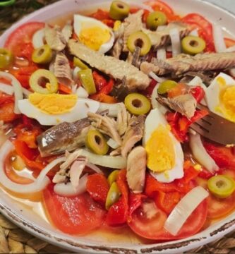Ensalada de pimientos asados y melva